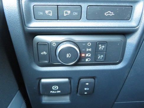 Certified 2022 Ford F150 Raptor w/ Equipment Group 801A High image 25