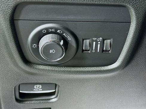 New 2025 Jeep Grand Cherokee Limited image 10