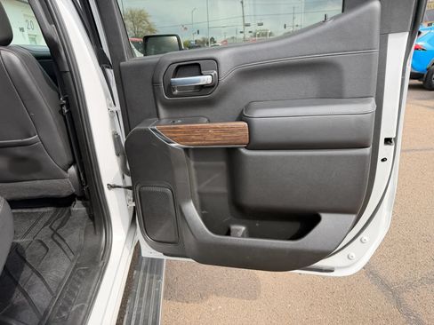 Used 2020 Chevrolet Silverado 1500 High Country w/ Technology Package AWD/4WD image 13