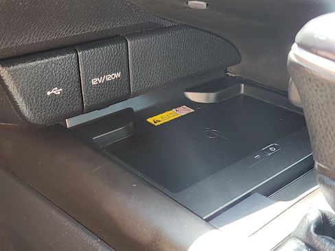 Certified 2022 Toyota Camry XLE FWD image 16