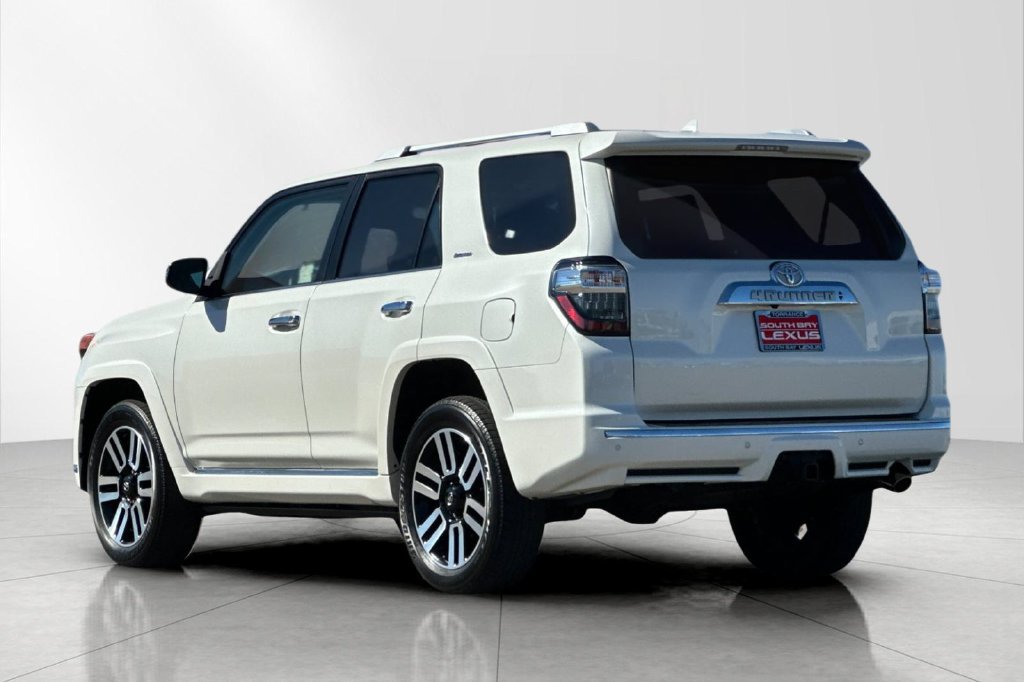 Used 2023 Toyota 4Runner Limited AWD/4WD image 4