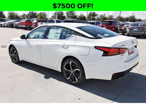 New 2025 Nissan Altima 2.5 SR w/ SR Premium Package image 6