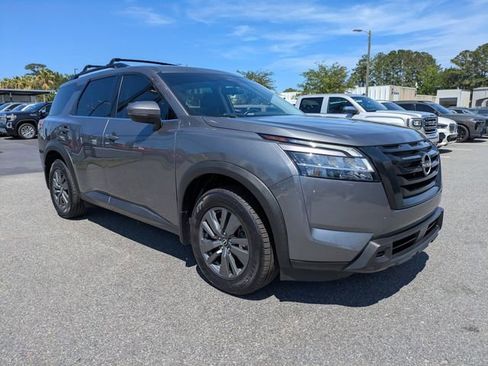 Used 2022 Nissan Pathfinder SV w/ SV Premium Package AWD/4WD image 2