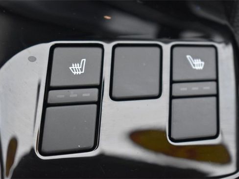 Certified 2025 Kia Sportage EX image 24