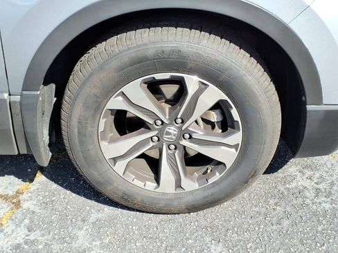 Used 2017 Honda CR-V LX image 9