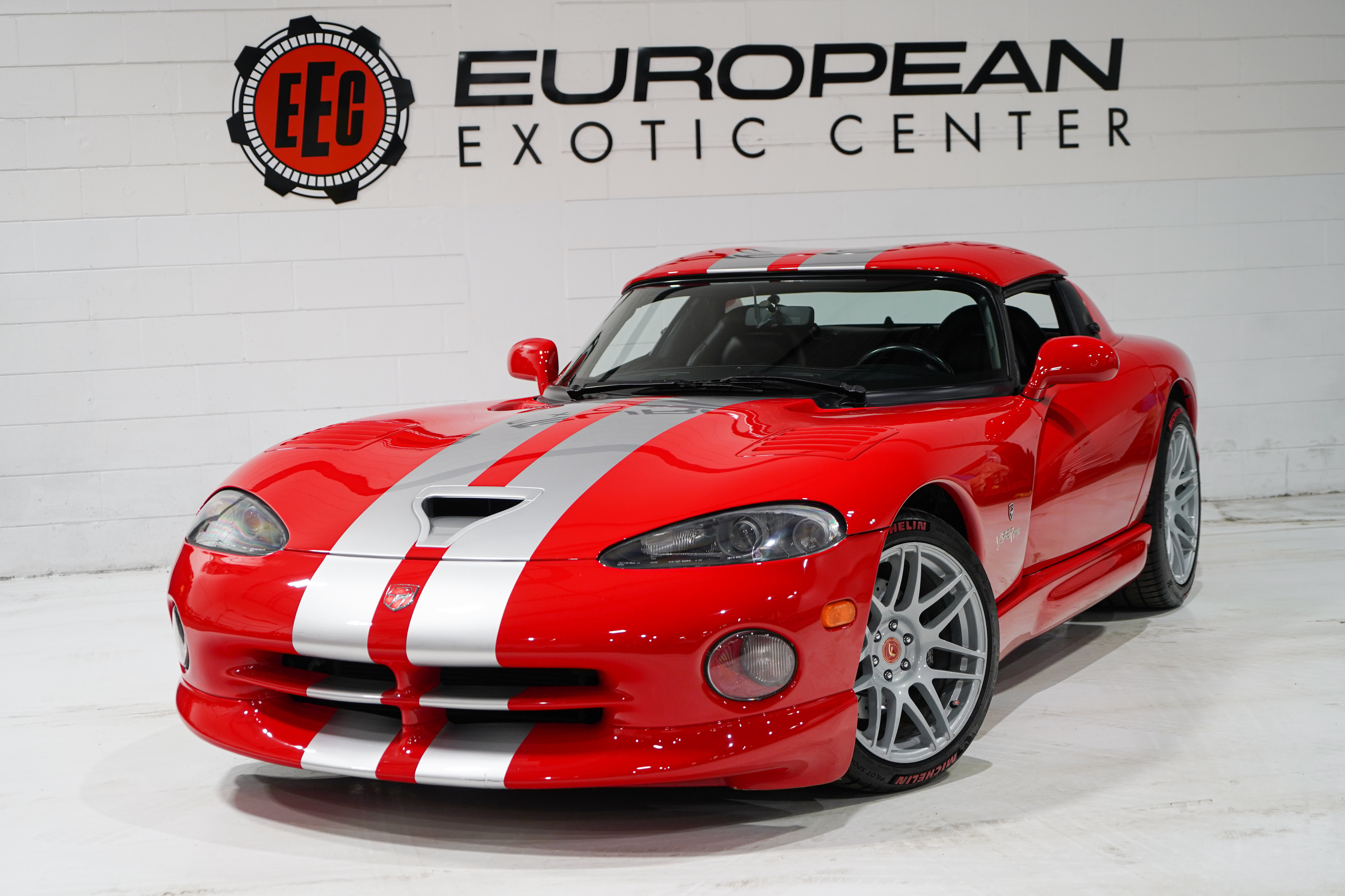 Used 1998 Dodge Viper RT/10 RWD image 4