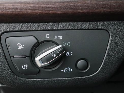 Used 2022 Audi Q5 2.0T Premium Plus w/ Premium Plus Package image 31