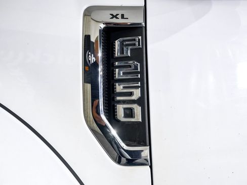 Used 2017 Ford F250 XL w/ Power Equipment Group image 42