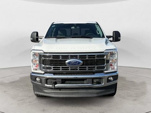 Used 2023 Ford F350 XLT AWD/4WD image 2