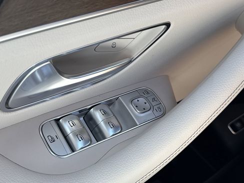 New 2026 Mercedes-Benz GLS 580 4MATIC image 19