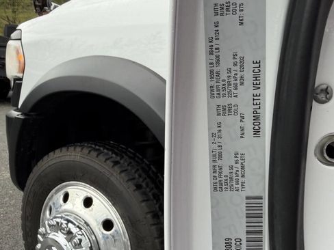 Used 2022 RAM 5500 Tradesman AWD/4WD image 28