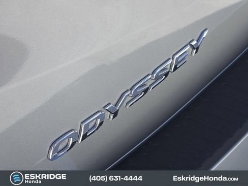 New 2026 Honda Odyssey Touring image 7