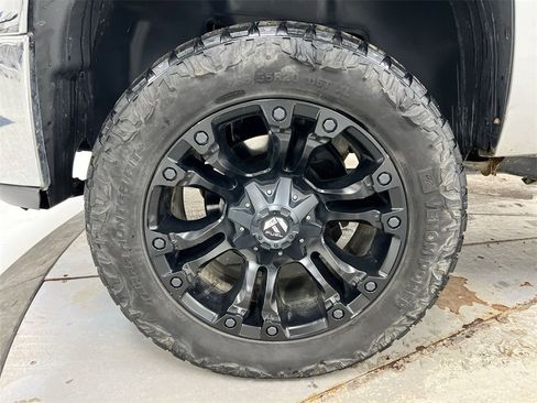 Used 2011 Chevrolet Silverado 2500 LTZ w/ LTZ Plus Package image 25