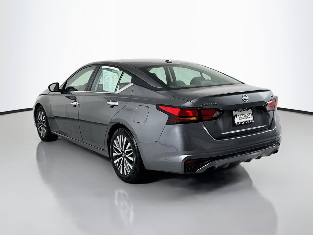 Used 2024 Nissan Altima 2.5 SV FWD image 8