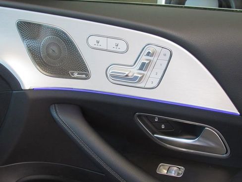 Used 2025 Mercedes-Benz GLS 450 4MATIC image 24