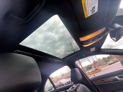 Used 2014 Mercedes-Benz C 250 Sedan image 14