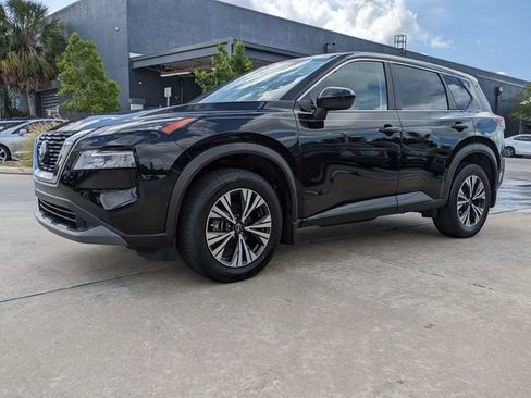 Used 2023 Nissan Rogue SV FWD image 10