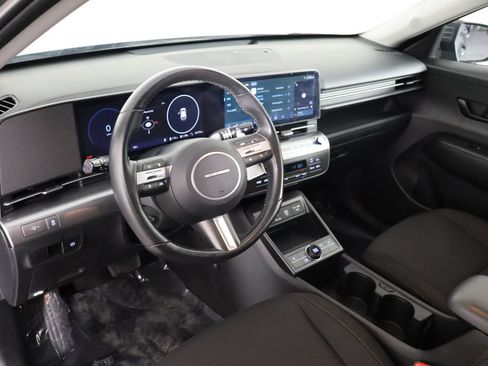 Used 2024 Hyundai Kona SEL FWD image 25