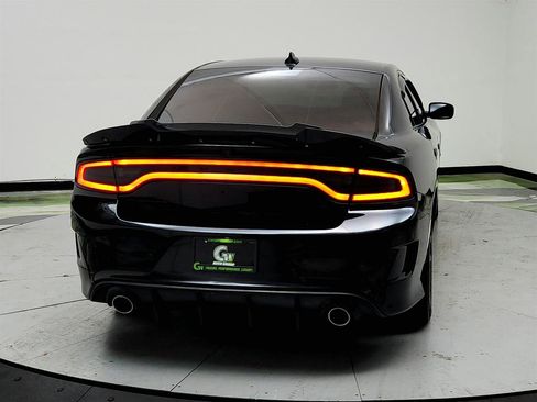 Used 2022 Dodge Charger R/T w/ Driver Convenience Group RWD image 5