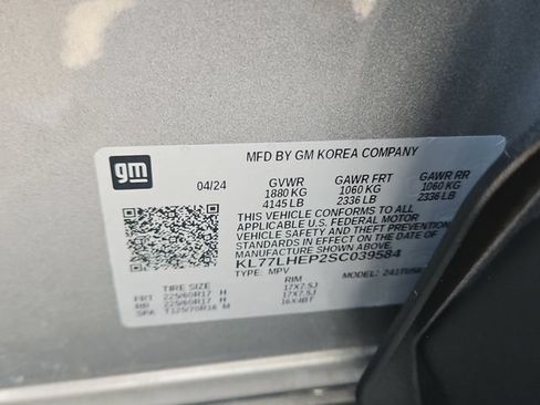 Used 2025 Chevrolet Trax LT w/ Driver Confidence Package FWD image 30
