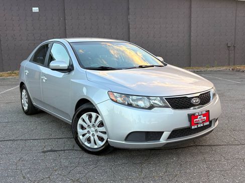 Used 2011 Kia Forte EX FWD image 2