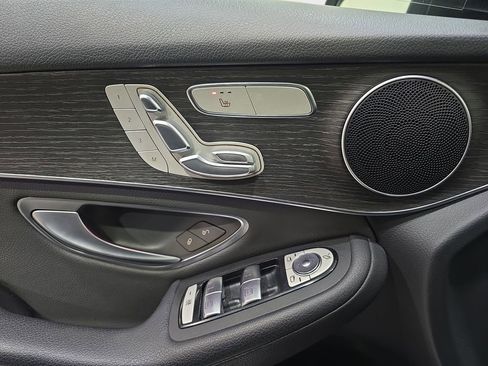 Used 2021 Mercedes-Benz GLC 300 4MATIC image 31