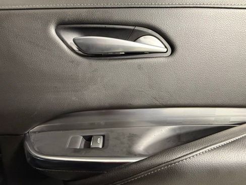 Certified 2025 Cadillac XT4 Premium Luxury image 28