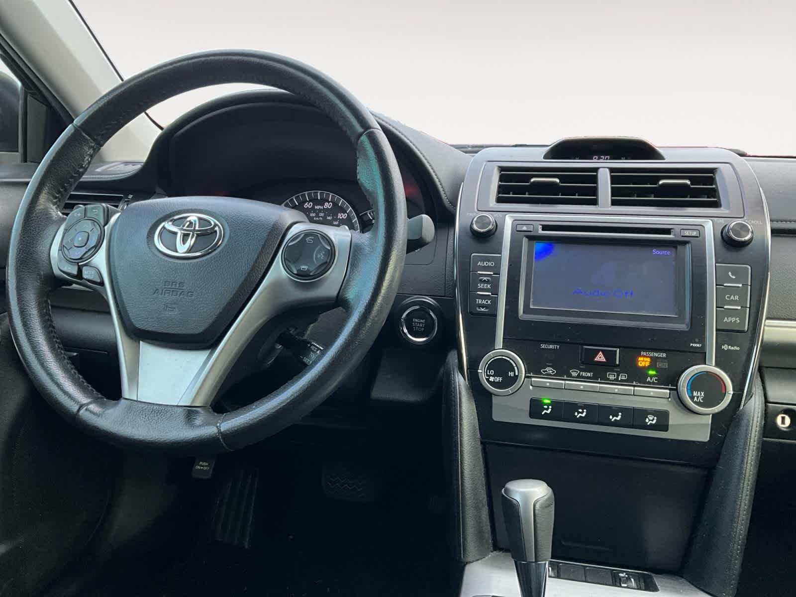 Used 2013 Toyota Camry SE w/ Leather Pkg FWD image 10