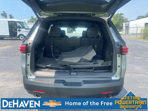 Used 2023 Chevrolet Traverse LT FWD image 25