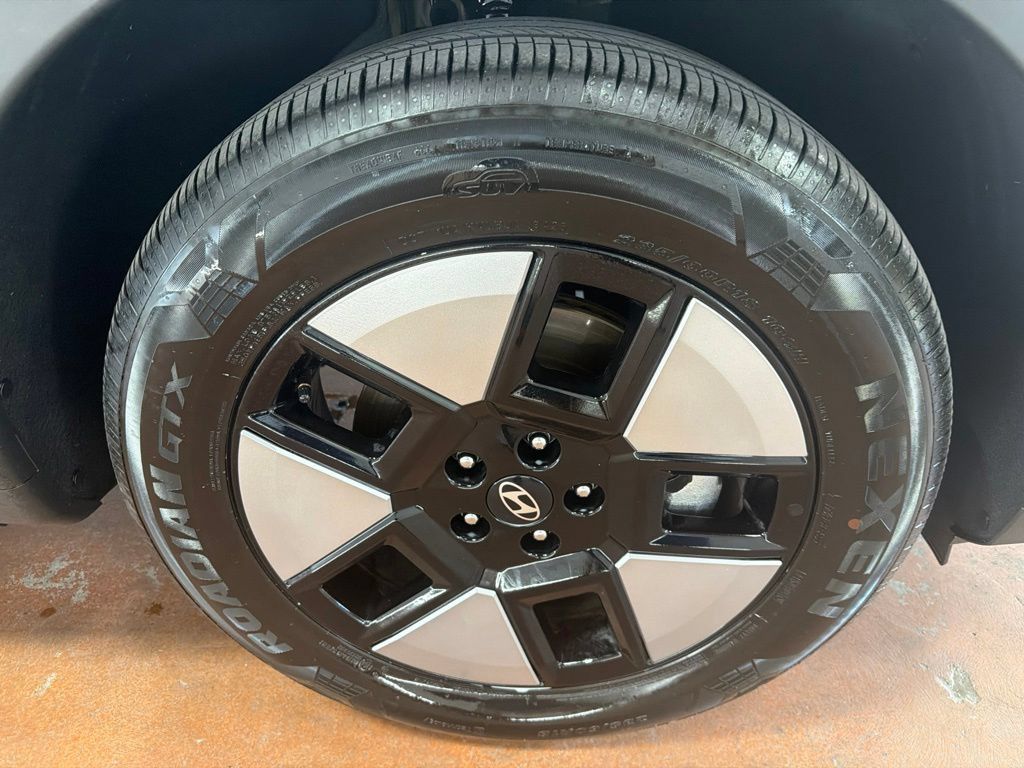 Certified 2026 Hyundai Santa Fe SEL FWD image 11