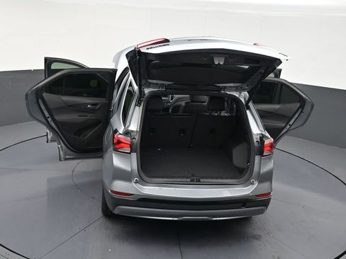 Used 2024 Chevrolet Equinox RS FWD image 32