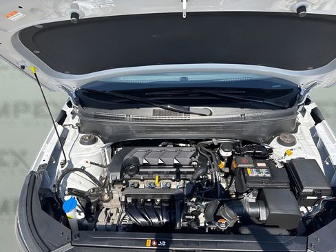 Used 2025 Hyundai Venue SEL FWD image 28