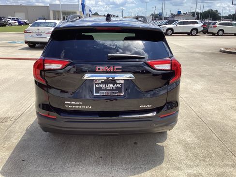 Used 2022 GMC Terrain SLE w/ Driver Convenience Package AWD/4WD image 6