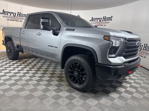 Used 2025 Chevrolet Silverado 2500 LTZ w/ Trail Boss Package image 3