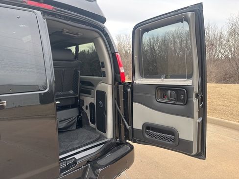 New 2025 GMC Savana 2500 Extended w/ Driver Convenience Package RWD image 10