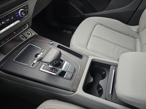 Used 2019 Audi Q5 2.0T Premium Plus w/ Premium Plus Package image 25