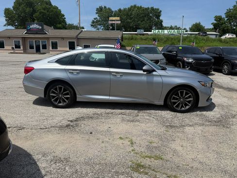 Used 2022 Honda Accord EX-L image 2