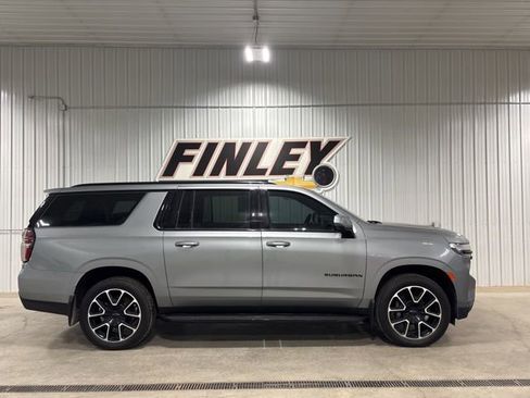 Used 2023 Chevrolet Suburban RST w/ Luxury Package image 2