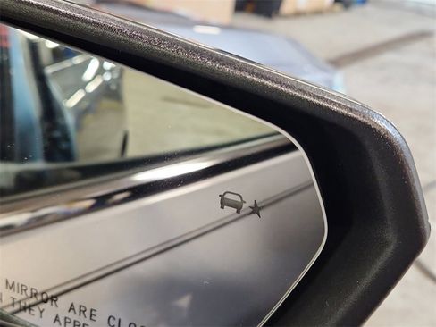 Certified 2024 Chevrolet Equinox LT w/ LPO, Floor Liner Package image 33