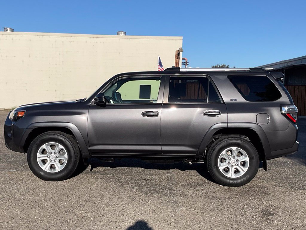 Used 2019 Toyota 4Runner SR5 RWD image 3