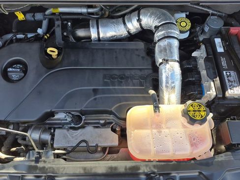 Used 2022 Buick Encore Preferred w/ Safety Package II image 17