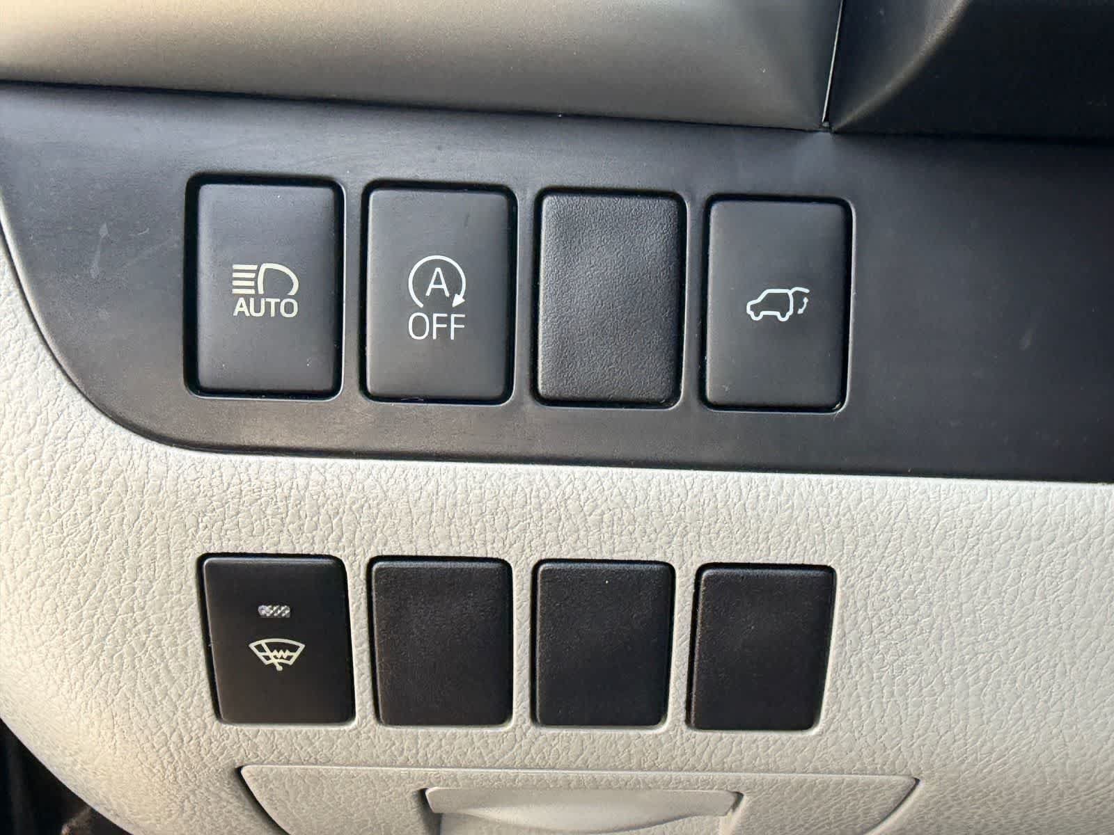 Used 2018 Toyota Highlander XLE FWD image 18