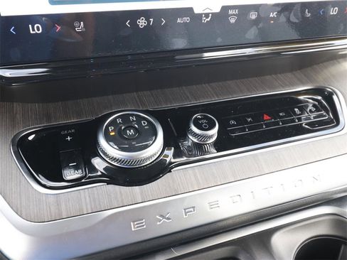 New 2025 Ford Expedition Max Platinum w/ Platinum Ultimate Package image 21