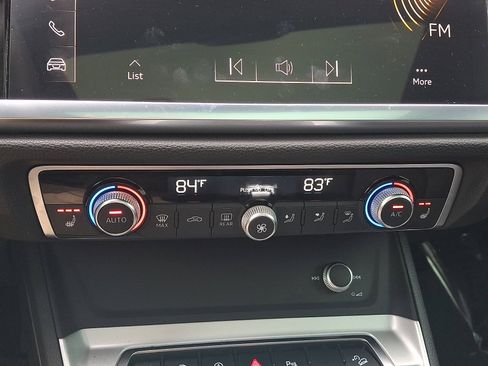 Used 2025 Audi Q3 2.0T Premium image 16