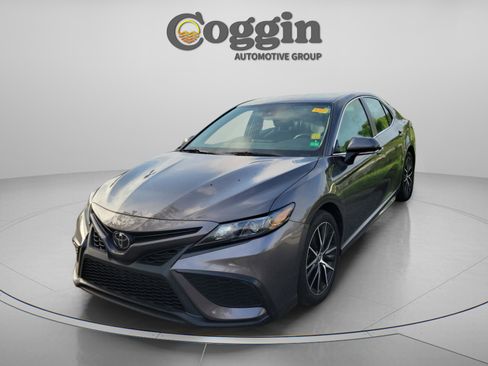 Used 2023 Toyota Camry SE FWD image 10
