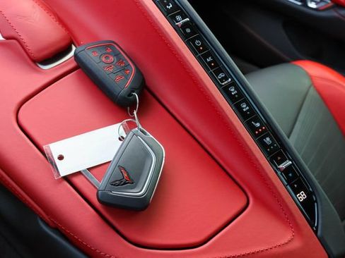 Used 2024 Chevrolet Corvette Stingray Premium Cpe w/ Z51 Performance Package RWD image 19