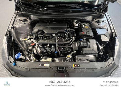Used 2023 Hyundai Elantra SE FWD image 10