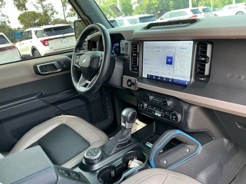 Used 2024 Ford Bronco Wildtrak AWD/4WD image 25