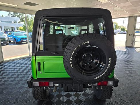 Used 1988 Suzuki Samurai 4WD Soft Top image 4