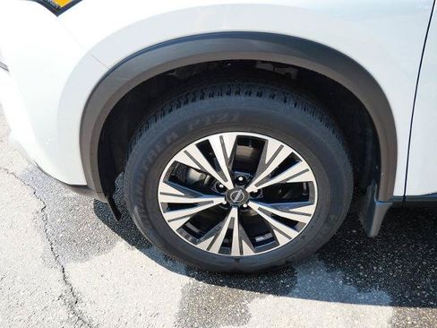 Certified 2023 Nissan Rogue SV w/ SV Premium B Package AWD/4WD image 8